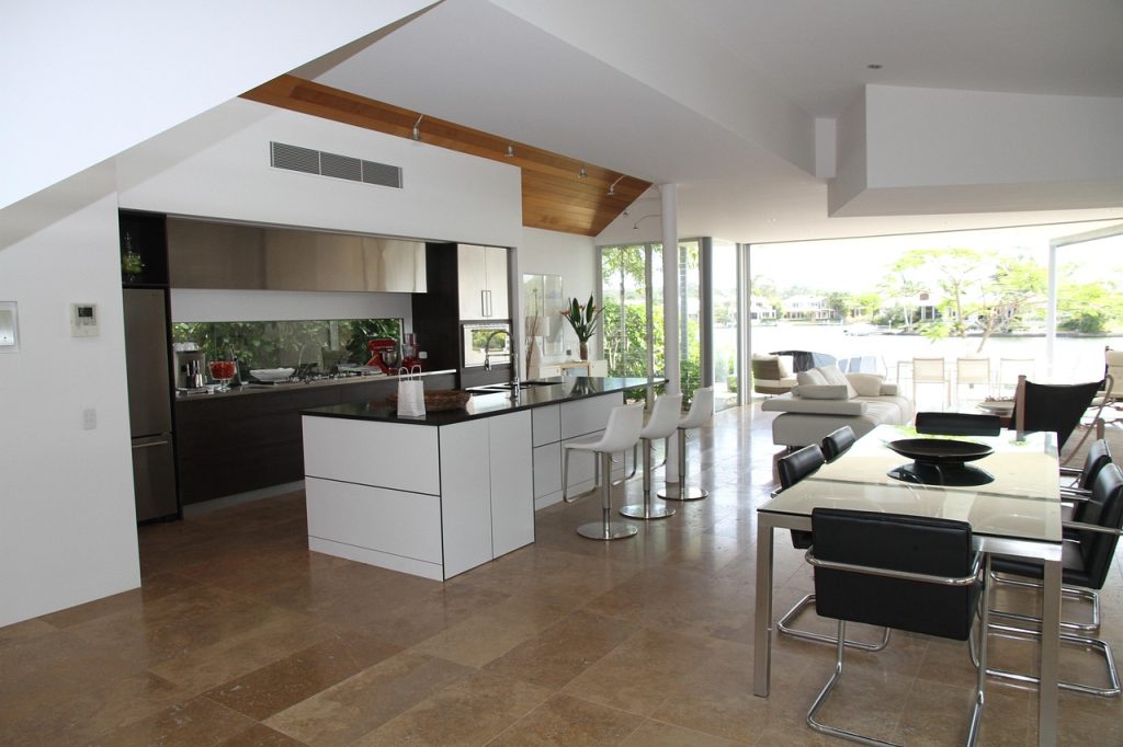 Beautiful dining room made by Toronto home renovation contractors.